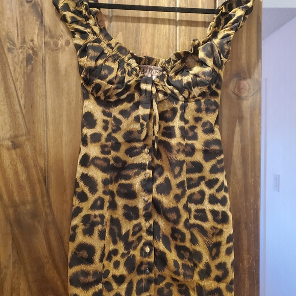 SOLD - Princess polly leopard dress - Picture 2 of 3